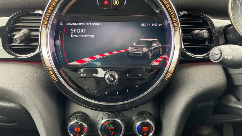 MINI Hatchback 135kW Cooper S Level 2 33kWh 3dr Auto Electric Hatchback